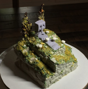 A photo of a cake in the shape of Balbanes Beoulve's tomb